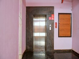 Capital O 13489 Garuda Comforts