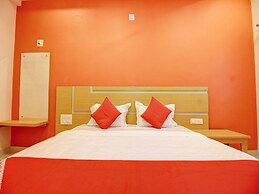 Capital O 13489 Garuda Comforts