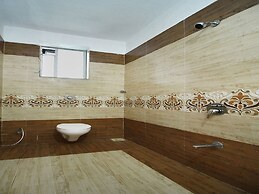 Capital O 13489 Garuda Comforts