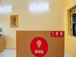 Capital O 13489 Garuda Comforts