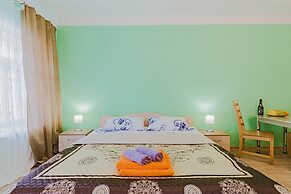 Apart-hotel on Marata 28