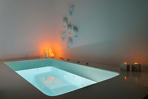 Emerald Collection Suites