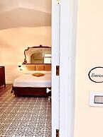 Villa Scinata Historic House