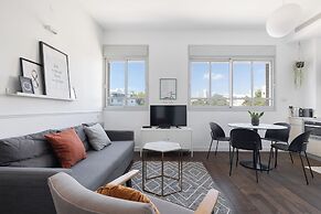 Bauhaus Boutique by TLV2rent