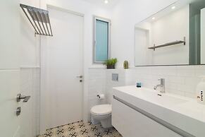 Bauhaus Boutique by TLV2rent