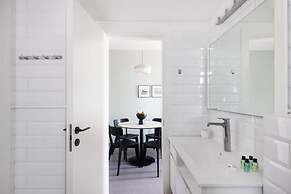 Bauhaus Boutique by TLV2rent