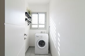 Bauhaus Boutique by TLV2rent