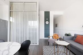 Bauhaus Boutique by TLV2rent