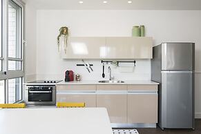 Bauhaus Boutique by TLV2rent