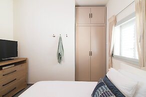 Bauhaus Boutique by TLV2rent