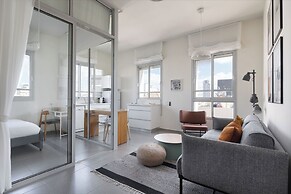 Bauhaus Boutique by TLV2rent