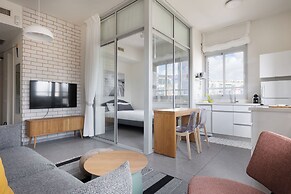 Bauhaus Boutique by TLV2rent