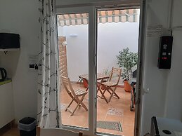 Rafaela Guest House
