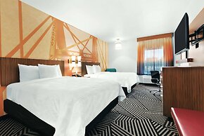 La Quinta Inn & Suites by Wyndham Waco Downtown - Baylor