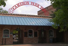 La Quinta Inn & Suites by Wyndham Waco Downtown - Baylor