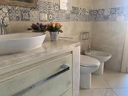 Mediterranean Sea Shell House 27