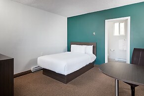 The Falls Hotel & Inn