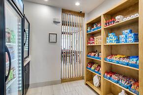 Holiday Inn Express And Suites Denton South by IHG