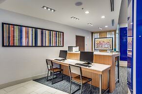 Holiday Inn Express And Suites Denton South by IHG
