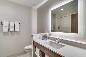 Holiday Inn Express And Suites Denton South by IHG