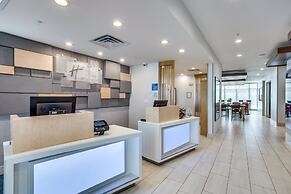 Holiday Inn Express And Suites Denton South by IHG