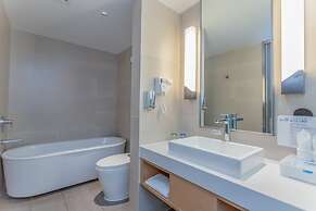 Holiday Inn Express Ya'An City Center by IHG