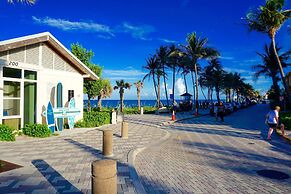 Club Lux Resort By the Beach