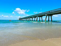 Club Lux Resort By the Beach