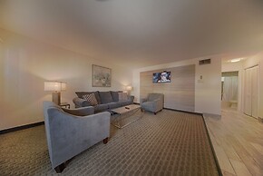 Club Lux Resort By the Beach