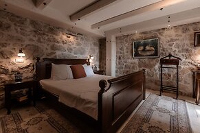 Talici Hill - Rustic Villas
