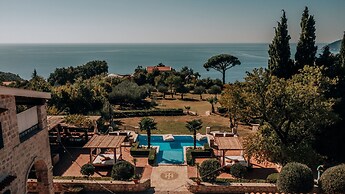 Talici Hill - Rustic Villas