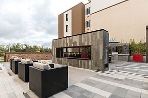 Bluebird Suites in Silicon Valley