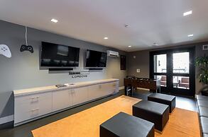 Bluebird Suites in Silicon Valley