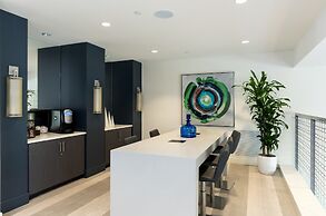 Bluebird Suites in Silicon Valley