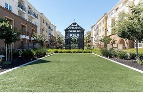 Bluebird Suites in Silicon Valley