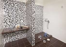 Bluebird Suites in Reston