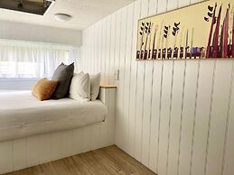 Surfside Cudmirrah Beach