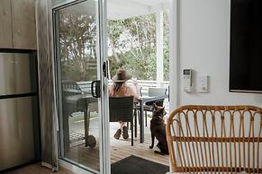 Surfside Cudmirrah Beach