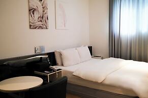 Hotel Insomnia