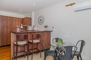Princes Wharf - Charming 1BR Apartment