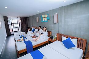 Grand Elevation Hotel