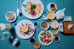 Grand Elevation Hotel