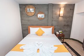 Grand Elevation Hotel