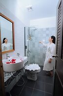 Grand Elevation Hotel