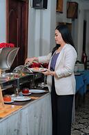 Grand Elevation Hotel