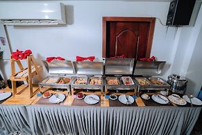 Grand Elevation Hotel