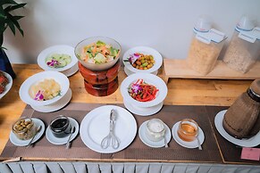 Grand Elevation Hotel