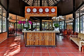 La Paloma Resort