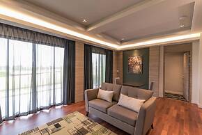 Green Ville Laguna Hotel
