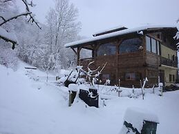 Chambres d'Hôtes Chalet De La Source